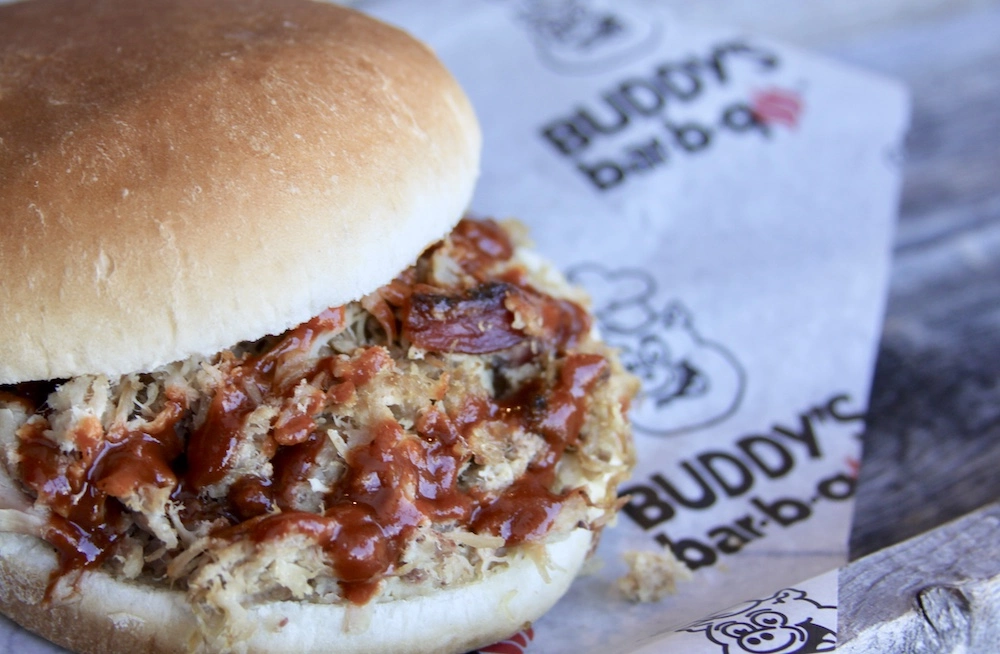 bbq pulled pork sandwich